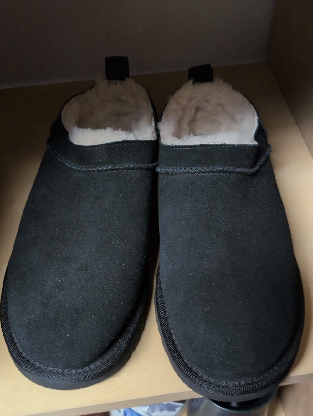 UGG BLACK Women's Size 9. ONLY WORN INDOORS Eur. Size 40